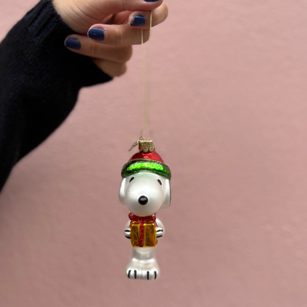 Snoopy with Gift Christmas Decoration — The Cross
